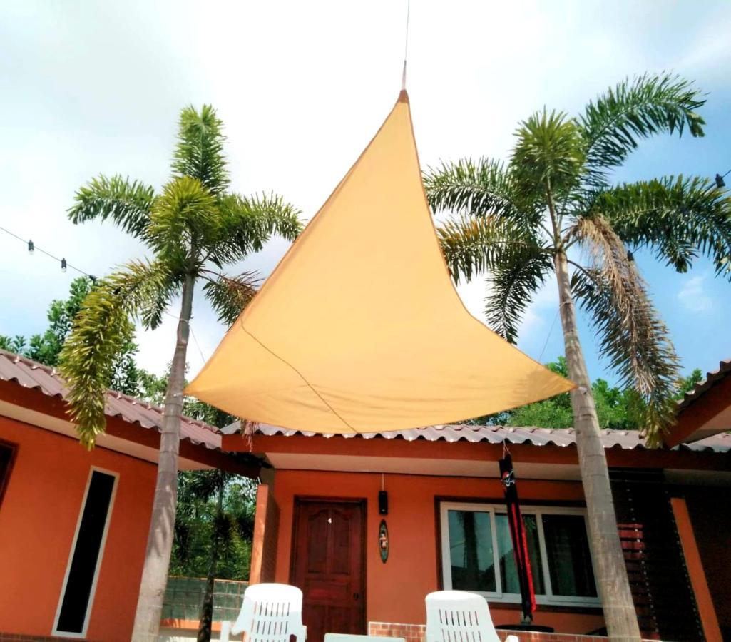 The Windsor Boutique Resort Chumphon Bagian luar foto