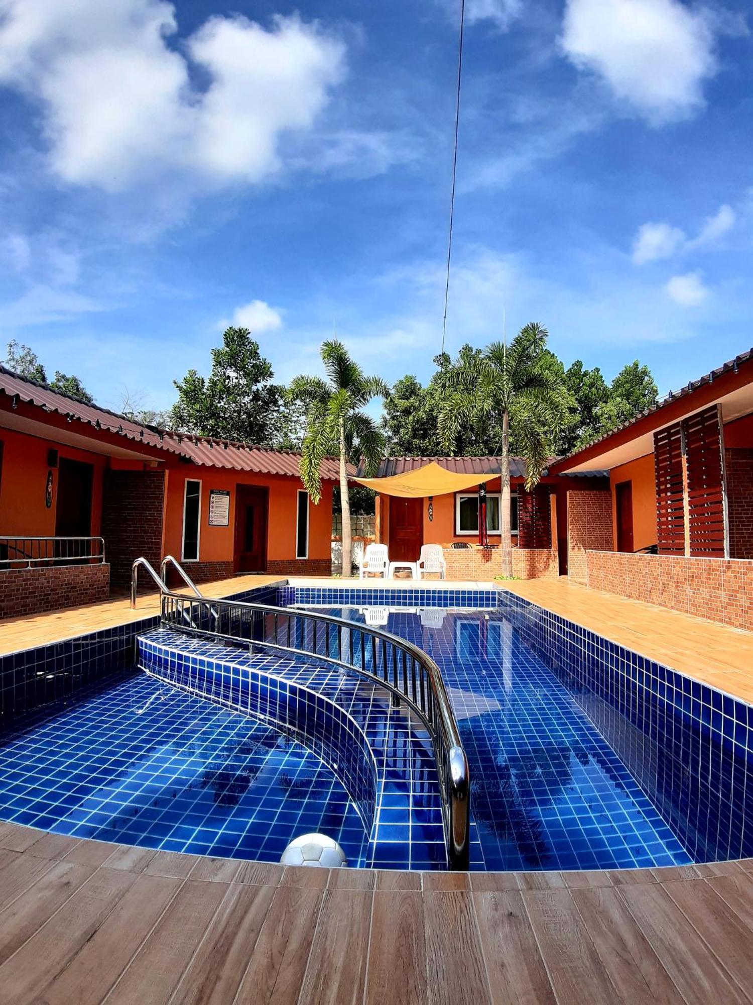 The Windsor Boutique Resort Chumphon Bagian luar foto